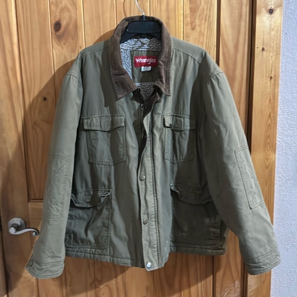 Wrangler Men’s 3XL Green Sherpa Lined Work Coat with Corduroy Collar - Picture 1 of 6